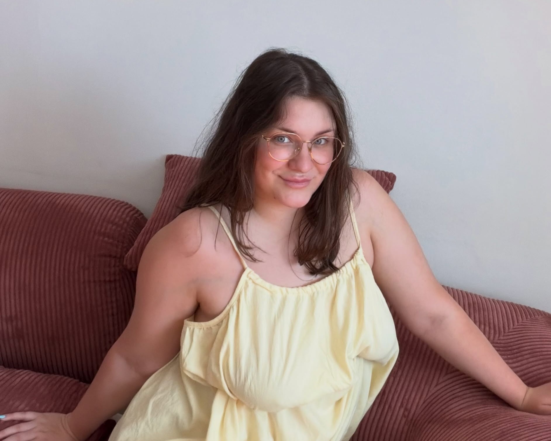 Mia the Sex Fairy in a yellow dress